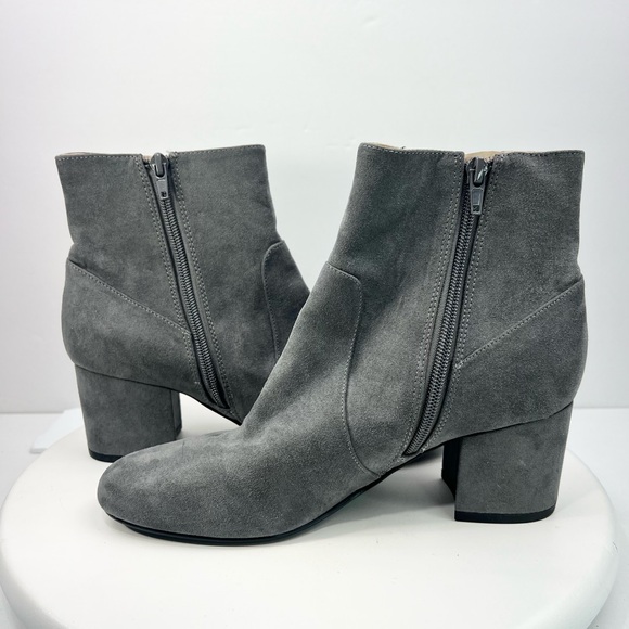 Nine West Ankle Boots Women’s Gray Suedette Quamra Block Heel Size 8 NEW Booties - Picture 6 of 11